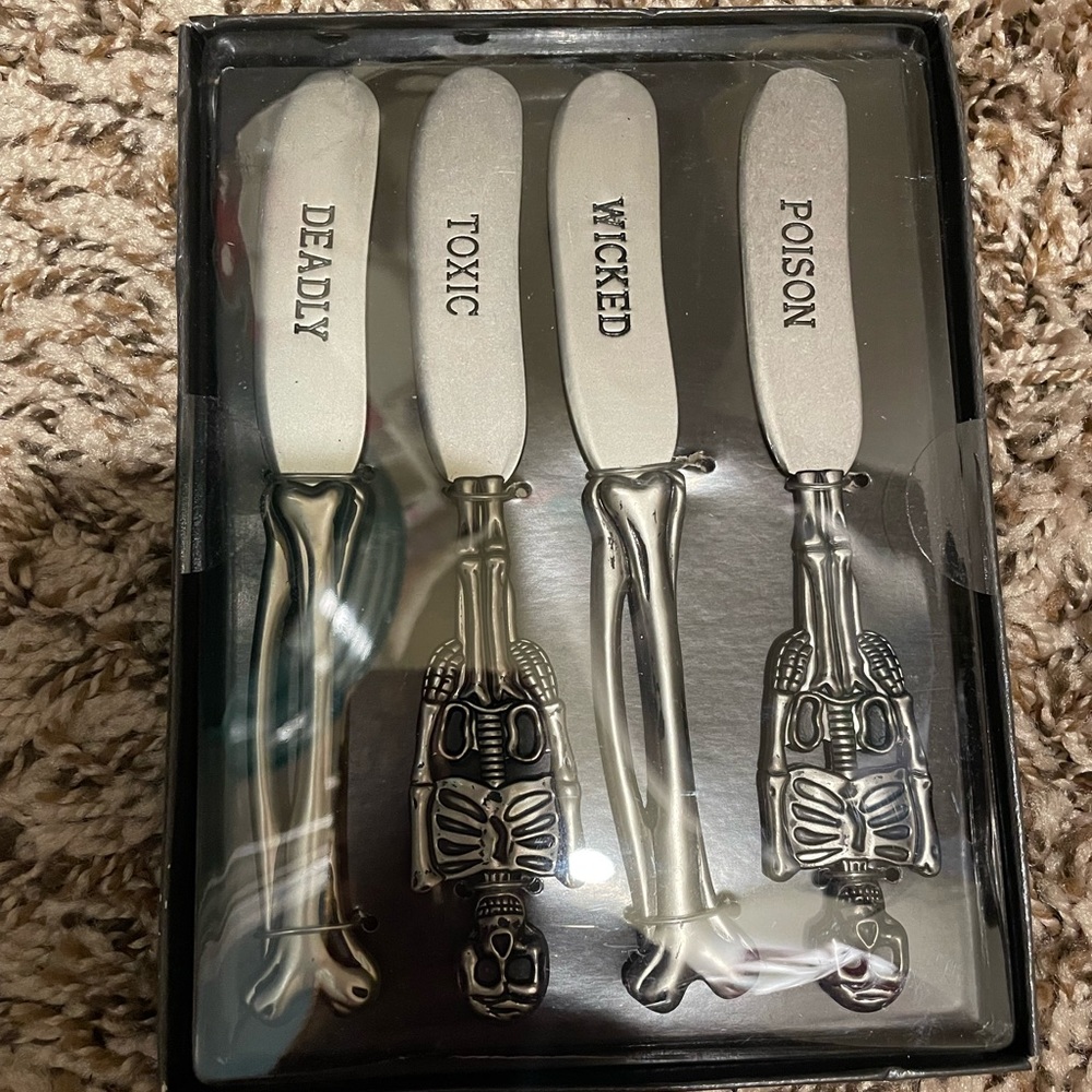 Halloween spreaders